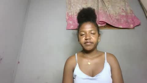 Snapshot of marina0506 chatting on December 22, 2025, 11:24 pm marina0506 online show from December 22, 2025, 11:24 pm