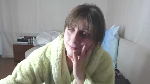 FOREVER YOURS online show from January 6, 2026, 8:01 pm