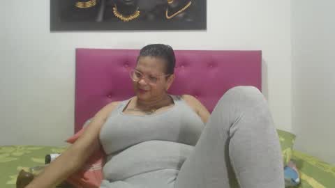 Snapshot of marinamilf chatting on September 10, 2025, 12:21 am Marina  online show from September 10, 2025, 12:21 am