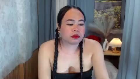 LEAH online show from March 26, 2026, 1:17 pm