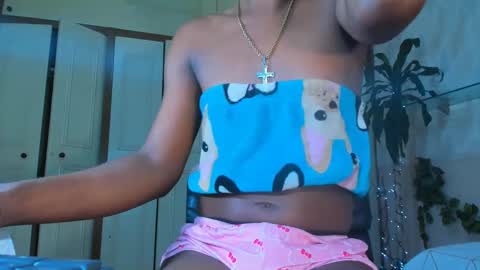 Nathaly online show from February 19, 2025, 8:10 pm