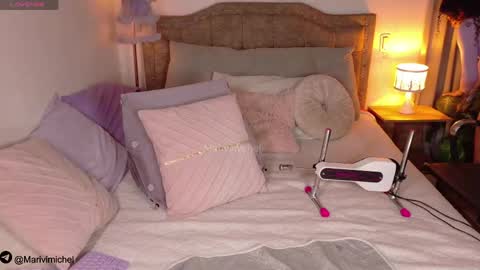 marivimichel_s online show from May 12, 2026, 11:13 pm