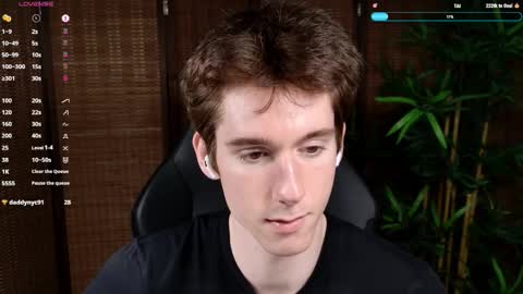 Mark online show from November 11, 2025, 10:32 pm