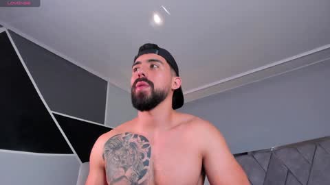 Snapshot of mark_broown_ chatting on December 8, 2024, 10:57 pm mark_broown_ online show from December 8, 2024, 10:57 pm