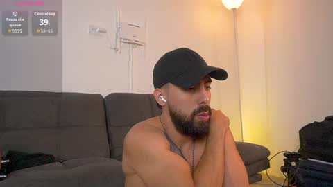 Snapshot of mark_broown_ chatting on June 19, 2026, 4:44 pm mark_broown_ online show from June 19, 2026, 4:44 pm