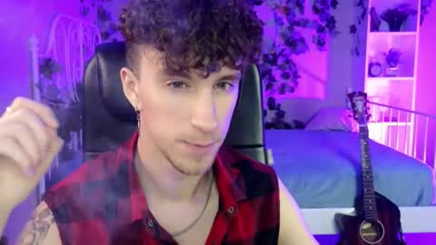 mark_caron online show from December 2, 2025, 8:26 pm