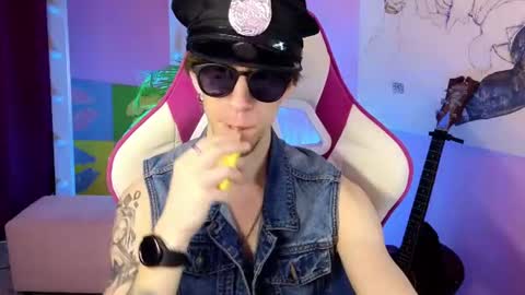 Snapshot of mark_caron chatting on July 12, 2026, 8:22 pm mark_caron online show from July 12, 2026, 8:22 pm