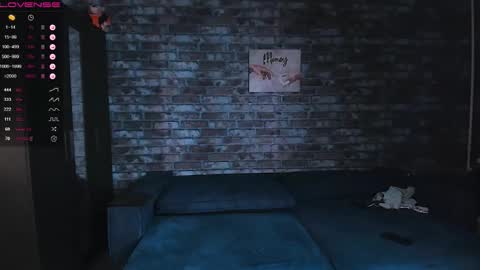 Snapshot of mark_normal chatting on March 7, 2026, 5:15 am Mark online show from March 7, 2026, 5:15 am