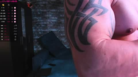 Snapshot of mark_normal chatting on April 3, 2026, 12:25 pm Mark online show from April 3, 2026, 12:25 pm