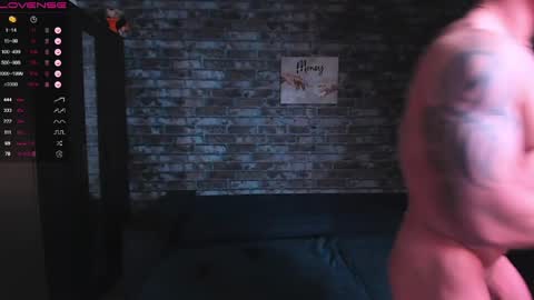 Snapshot of mark_normal chatting on April 7, 2026, 1:28 am Mark online show from April 7, 2026, 1:28 am