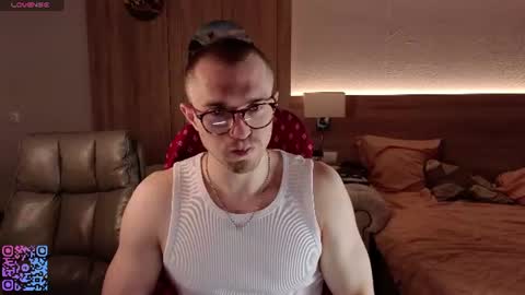 Snapshot of mark_stiff chatting on July 19, 2026, 5:49 pm Mark online show from July 19, 2026, 5:49 pm