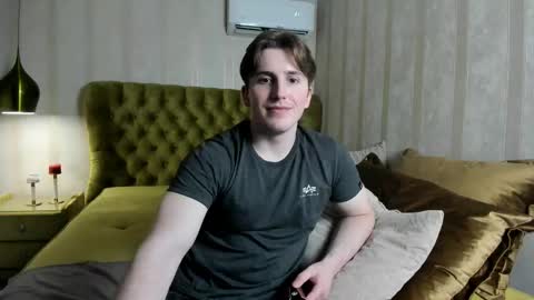 Mark online show from November 26, 2025, 1:12 pm