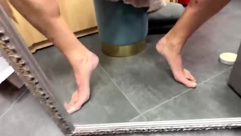 markk online show from November 13, 2025, 2:21 am