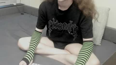 Snapshot of markglover chatting on June 26, 2026, 8:35 pm Mark online show from June 26, 2026, 8:35 pm