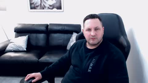 Snapshot of marko66999 chatting on November 10, 2025, 12:48 pm Master online show from November 10, 2025, 12:48 pm