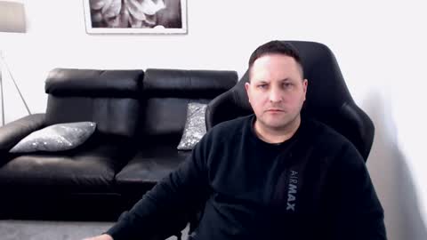 Snapshot of marko66999 chatting on November 26, 2025, 3:35 pm Master online show from November 26, 2025, 3:35 pm