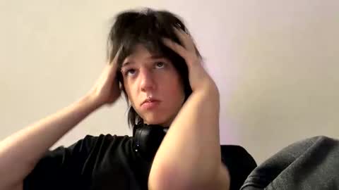 Mark online show from April 3, 2026, 9:35 pm