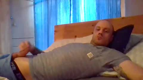 markus_7 online show from February 10, 2025, 1:44 pm