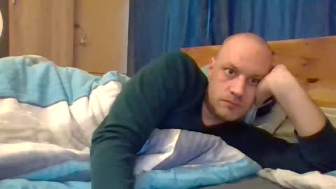 markus_7 online show from December 3, 2025, 7:27 am