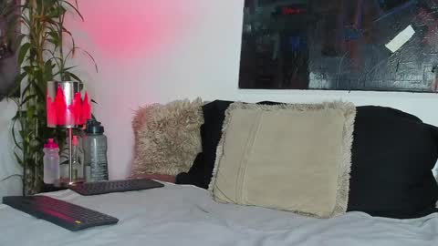 Snapshot of markus_latin chatting on January 15, 2025, 1:31 pm Markus latin online show from January 15, 2025, 1:31 pm