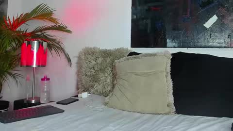 Snapshot of markus_latin chatting on February 24, 2025, 12:09 am Markus latin online show from February 24, 2025, 12:09 am