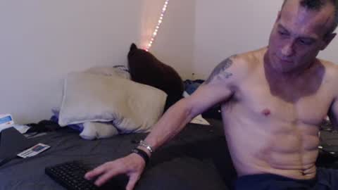 Snapshot of markymark515 chatting on March 10, 2025, 2:17 am MarkyMark7169 online show from March 10, 2025, 2:17 am