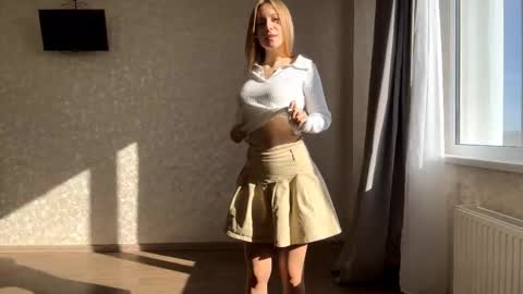 Olivia online show from November 4, 2025, 10:03 am