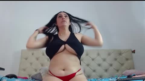 Snapshot of marlymilf6 chatting on January 8, 2025, 5:37 am Marly online show from January 8, 2025, 5:37 am