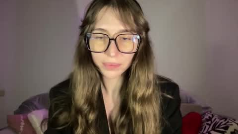 Mary online show from November 11, 2025, 7:36 pm