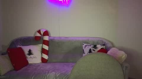 Mary online show from December 14, 2025, 10:25 pm