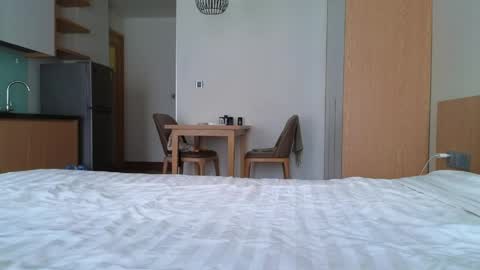 Mary online show from April 15, 2026, 1:01 am