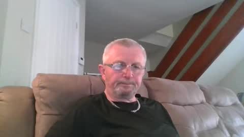 marrrrc online show from April 10, 2026, 12:43 pm