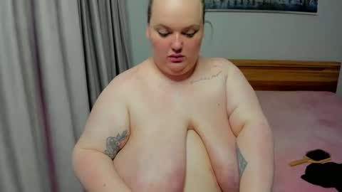 Snapshot of marry_girl chatting on September 30, 2025, 2:11 pm Mary online show from September 30, 2025, 2:11 pm