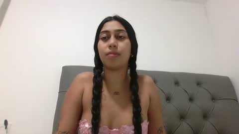 Snapshot of marry_queen_ chatting on June 19, 2026, 1:32 am Marry online show from June 19, 2026, 1:32 am