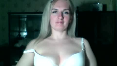 Snapshot of marta_haze chatting on May 13, 2026, 7:00 pm marta_haze online show from May 13, 2026, 7:00 pm
