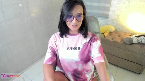 Snapshot of martiiinaa_ chatting on January 21, 2025, 10:41 am Martina online show from January 21, 2025, 10:41 am