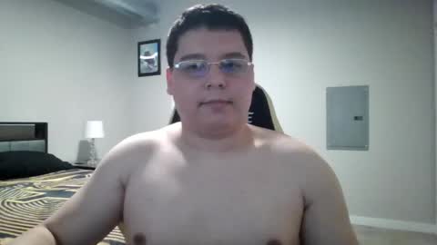 Snapshot of martin_militaryboy chatting on May 11, 2026, 6:05 pm martin_militaryboy online show from May 11, 2026, 6:05 pm