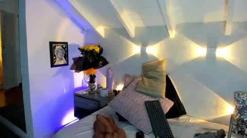 martina mIIler online show from February 28, 2026, 12:28 pm