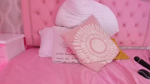 Martina online show from February 14, 2025, 2:54 pm