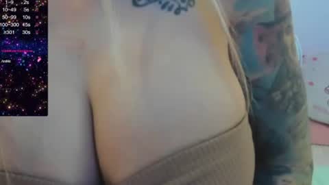 Snapshot of martina_robertss_ chatting on July 21, 2026, 8:33 pm Martina online show from July 21, 2026, 8:33 pm