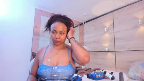 martina touss  online show from April 18, 2026, 12:53 pm