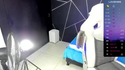 Martina online show from March 12, 2025, 7:02 am