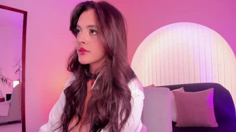 Nina online show from May 20, 2026, 7:53 pm