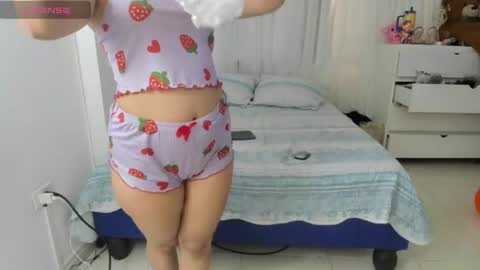 Snapshot of martinarossi chatting on June 30, 2026, 3:02 pm ... ... online show from June 30, 2026, 3:02 pm