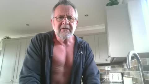 Snapshot of martinrgbxxxx chatting on June 9, 2026, 8:04 am martinrgbxxxx online show from June 9, 2026, 8:04 am
