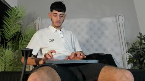 Snapshot of martonny chatting on December 3, 2025, 3:25 am Martonny online show from December 3, 2025, 3:25 am