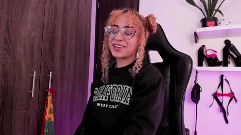 Mary Jane  online show from January 25, 2025, 7:28 pm