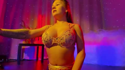 Julia online show from February 23, 2026, 12:19 am