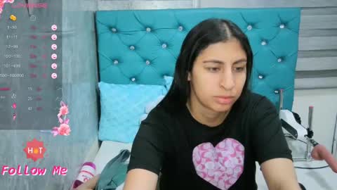 Snapshot of mary_mood_ chatting on May 20, 2026, 10:32 am Mary Moon online show from May 20, 2026, 10:32 am