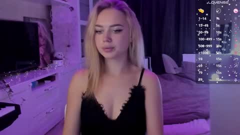 Mary online show from September 10, 2025, 5:35 pm